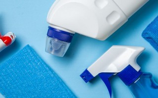 隐形眼镜取下怎么清洗，隐形眼镜如果取下来