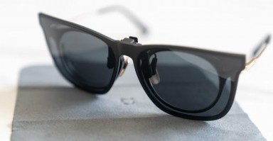 墨镜小了怎么调大，墨镜小了怎么调大一点